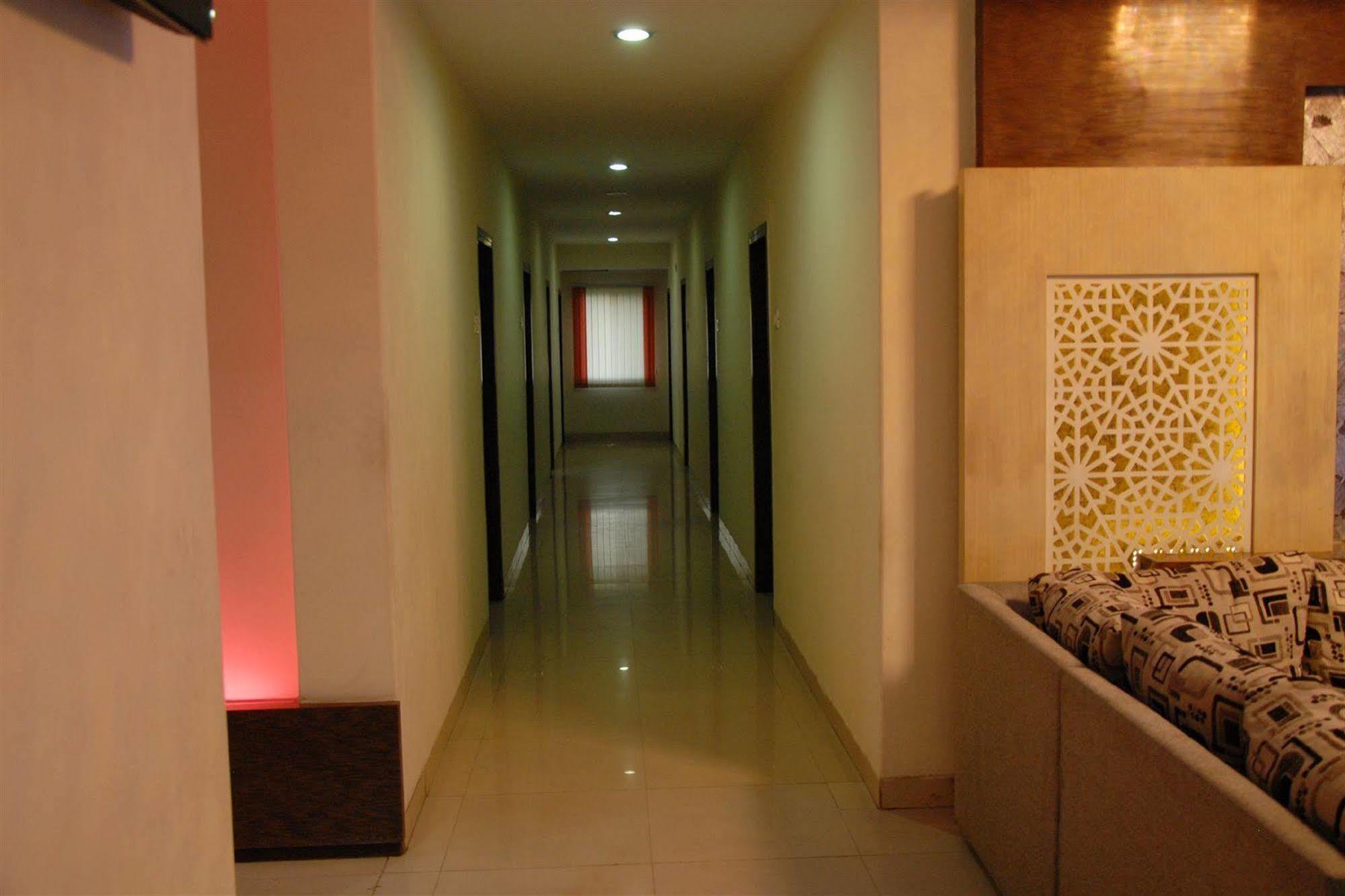 Hotel Enzo International Bengalúr Exteriér fotografie